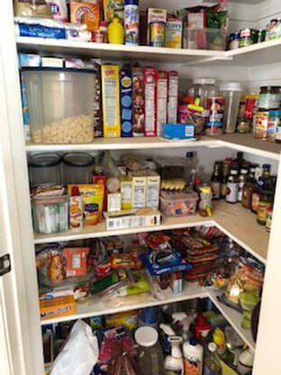 A picture of clean and organized pantry shelves.